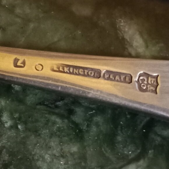 Silver-Plated Sugar Tongs - Picture 4 of 5